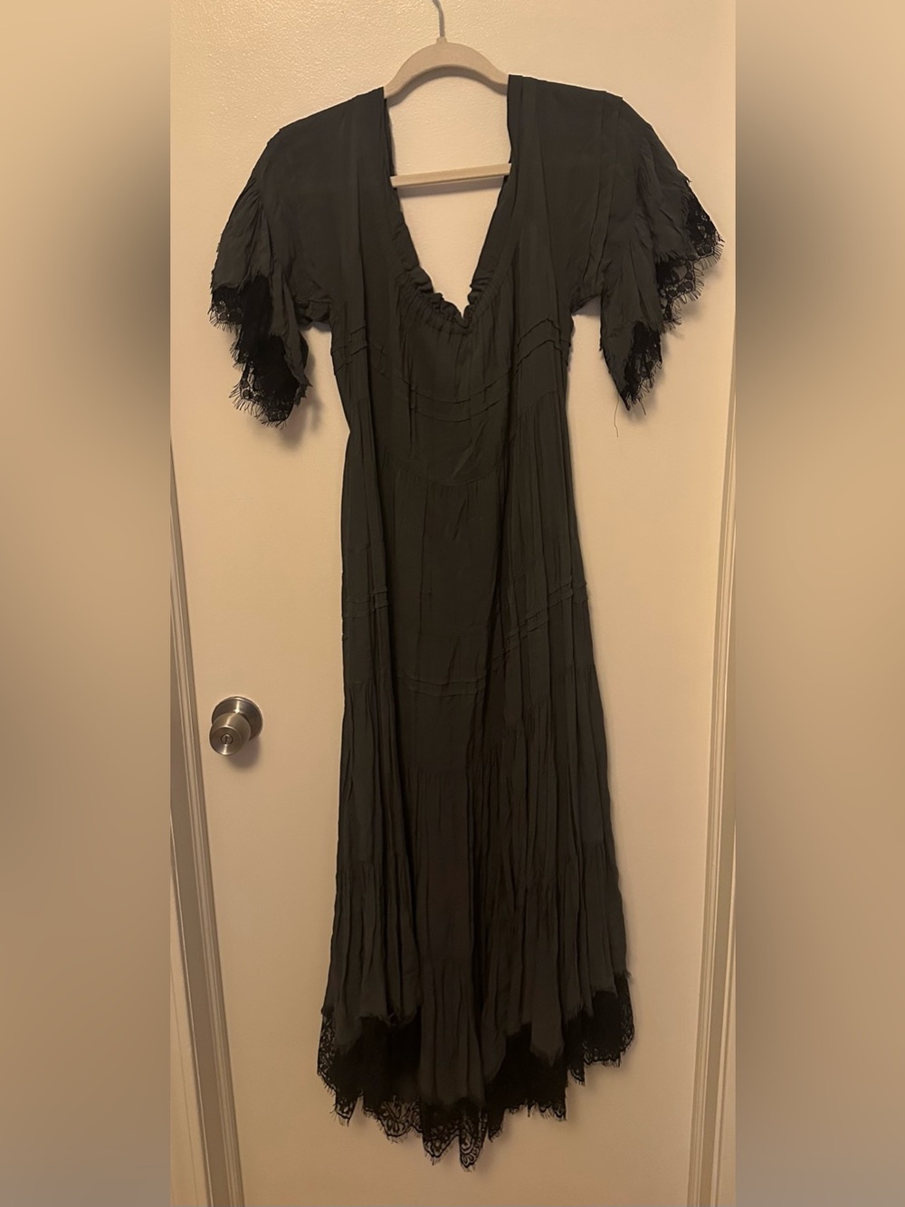 ATHINA KLO Elegant Black Maxi Dress with Lace-Trim V-Neck